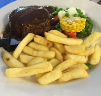 Prince of Wales Hotel - Great Ocean Road Restaurant