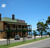 Streaky Bay Hotel - Great Ocean Road Restaurant