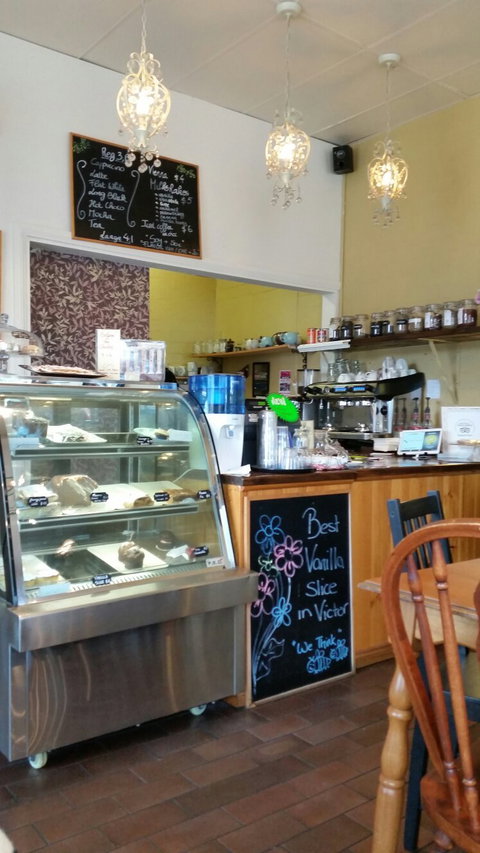 Two Bees Cafe - Great Ocean Road Restaurant 3