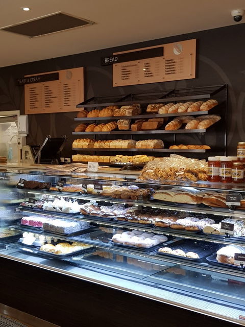 Yankalilla Bakery - Great Ocean Road Restaurant 8