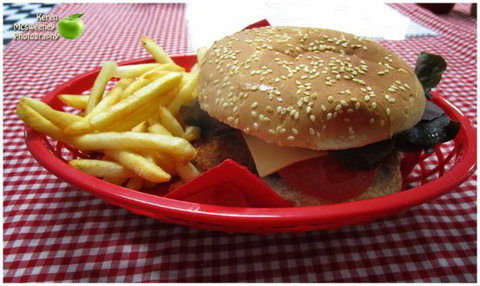 Mel's Diner & Takeaway - Great Ocean Road Restaurant 0