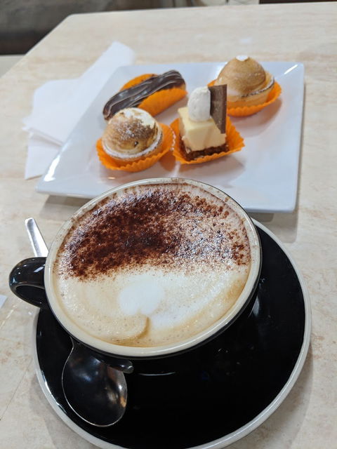 Addiction Coffee Bar - Great Ocean Road Restaurant 5