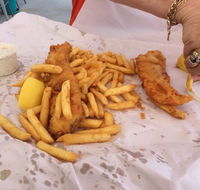 Birds Fish Bar - Bowen Fishermans Seafood Company PTY. LTD. - Great Ocean Road Restaurant