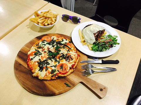 Rainbow Beach Surf Life Saving Supporter's Club Restaurant - Great Ocean Road Restaurant 0