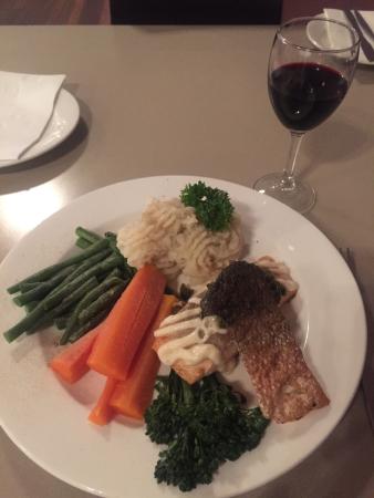 Royal Hotel Gympie - Great Ocean Road Restaurant 0