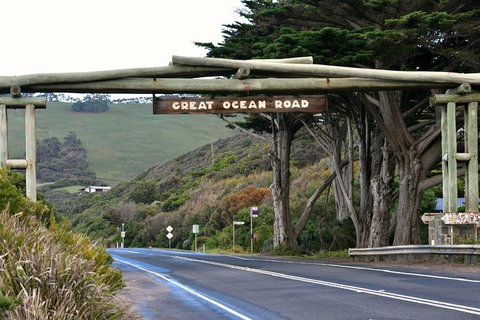 Small-Group Great Ocean Road And Twelve Apostles Full-Day Tour - Great Ocean Road Restaurant 0