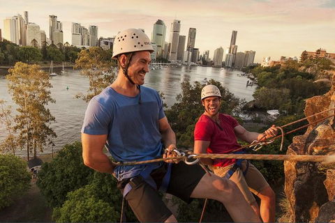 Abseiling The Kangaroo Point Cliffs In Brisbane - Great Ocean Road Restaurant 5