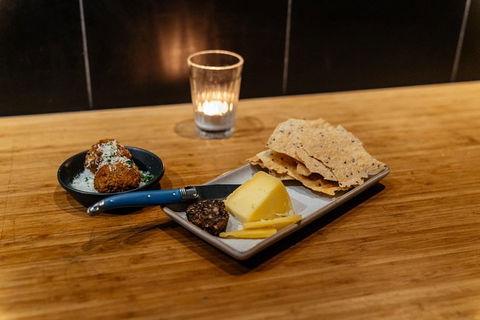 The Flavors Of Perth: Fremantle Wine & Bites Private Tour - Great Ocean Road Restaurant 4