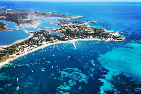 Wave Rock, Pinnacles And Rottnest One Day Aeroplane Tour - Great Ocean Road Restaurant 3