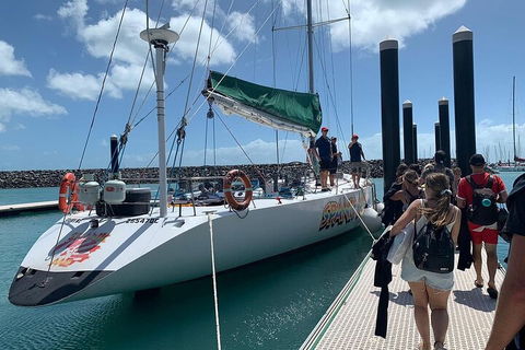 2-Night Whitsundays Sailing Cruise Incl. Whitehaven Beach & Great Barrier Reef - Great Ocean Road Restaurant 0