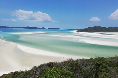 2-Night Whitsundays Sailing Cruise Incl. Whitehaven Beach & Great Barrier Reef - Great Ocean Road Restaurant 1