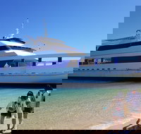 Moreton Island Day Trip Kayak Snorkel  Sandboard frm Brisbane or Gold Coast - Great Ocean Road Restaurant