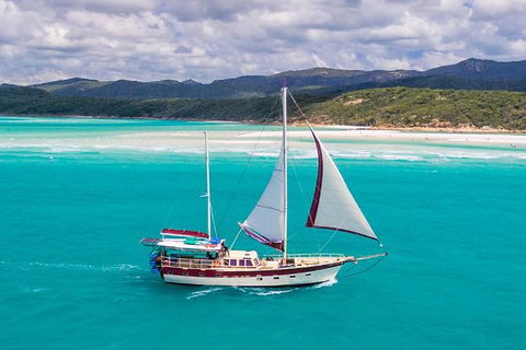 2-Day Whitsundays Sailing Adventure: SV Whitehaven - Great Ocean Road Restaurant 0