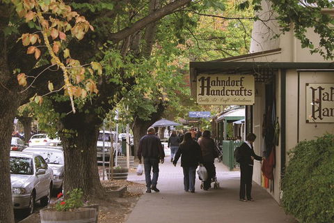 Adelaide Highlights, Hahndorf & McLaren Vale Wine Tasting And Sightseeing Tour - Great Ocean Road Restaurant 0