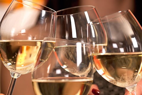 Yarra Valley Wine Tour Inc Lunch With A Glass Of Wine, Tastings And Chocolate - Great Ocean Road Restaurant 5