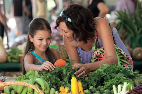 Sunshine Coast Eumundi Markets Return Minibus Transfer - Great Ocean Road Restaurant 4