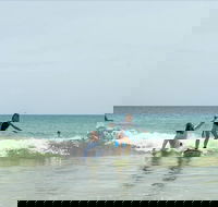 Private Beginners Surf Lessons Noosa World Surf Reserve - Great Ocean Road Restaurant