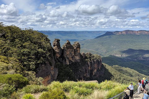 Blue Mountains Private Tour - Wild Kangaroos, Waterfalls And The Three Sisters - Great Ocean Road Restaurant 0